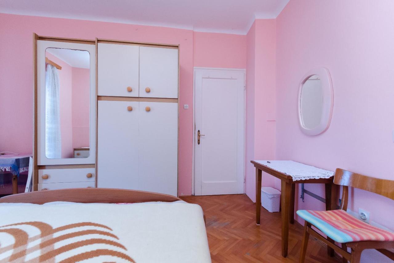 Rooms Sonja P Rab Town Exterior photo