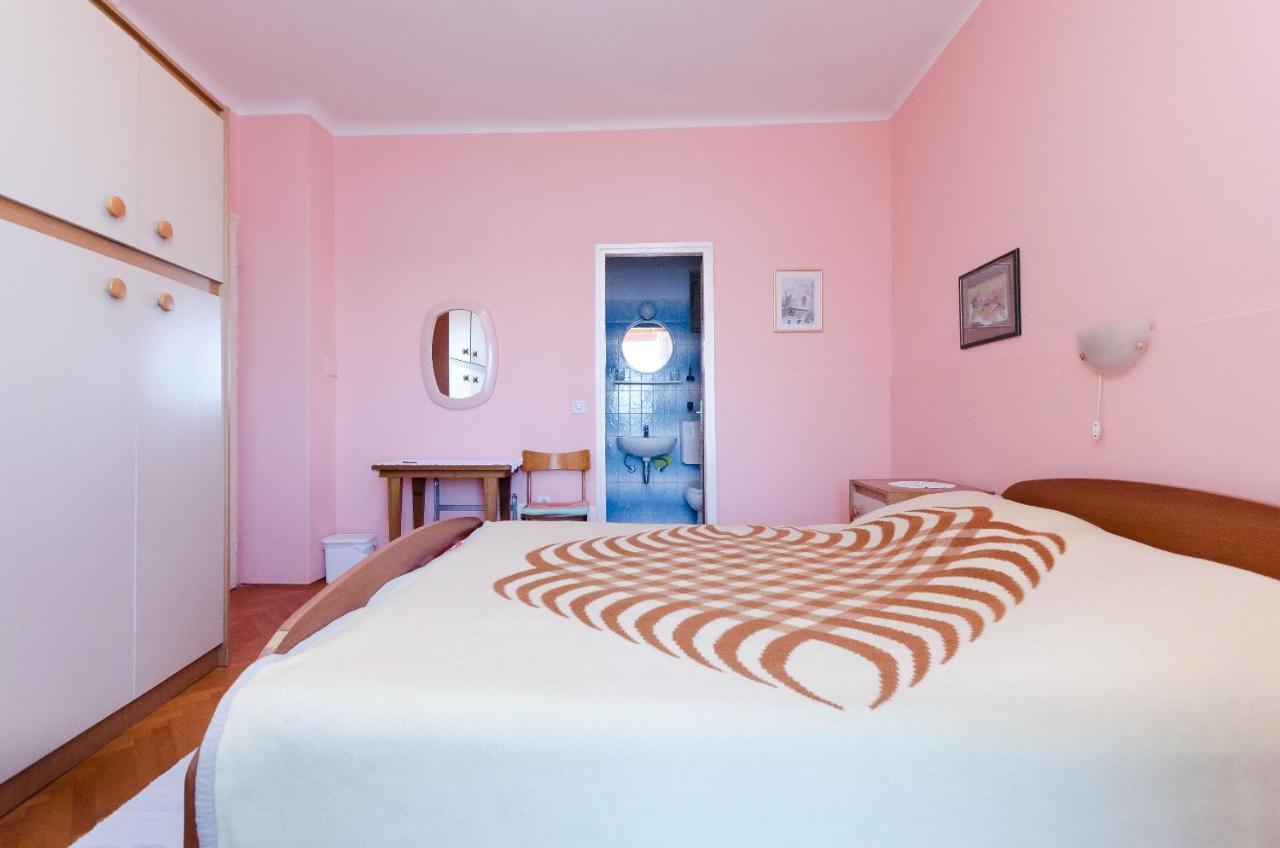 Rooms Sonja P Rab Town Exterior photo